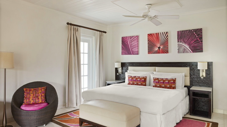 Pool/Garden View Junior Suite